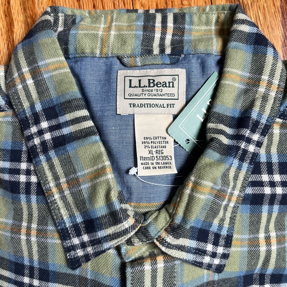L.L. Bean Men's All-Season Flannel Shirt - Picture 2 of 2